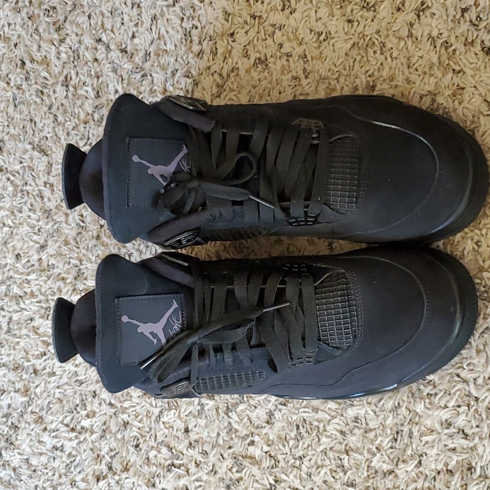 Jordan 4 Black Cat